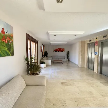 Torre Valencia Apartment *